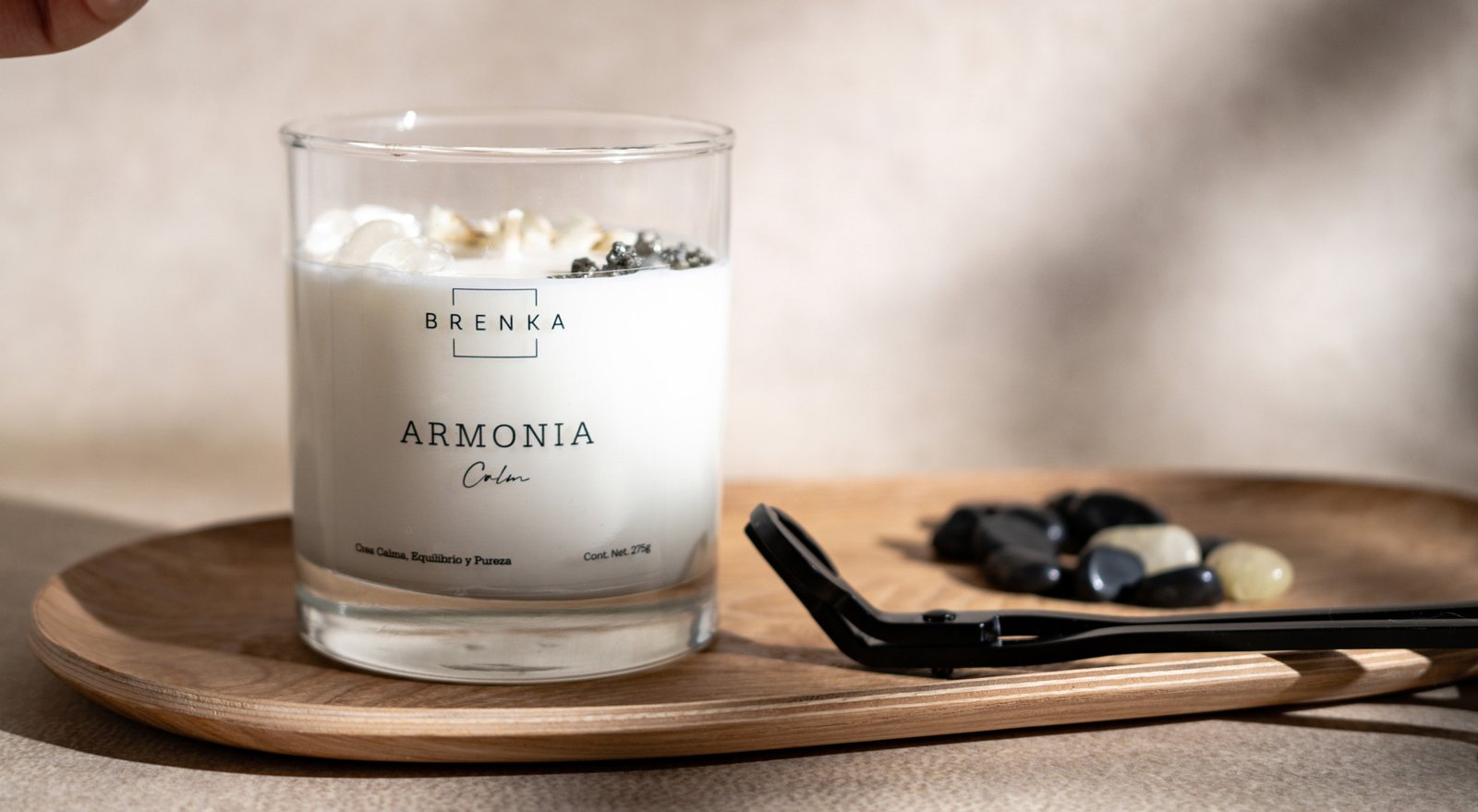 Brenka Candles Velas Artesanales y Veganas Para Conectar a traves del aroma Fondo banner